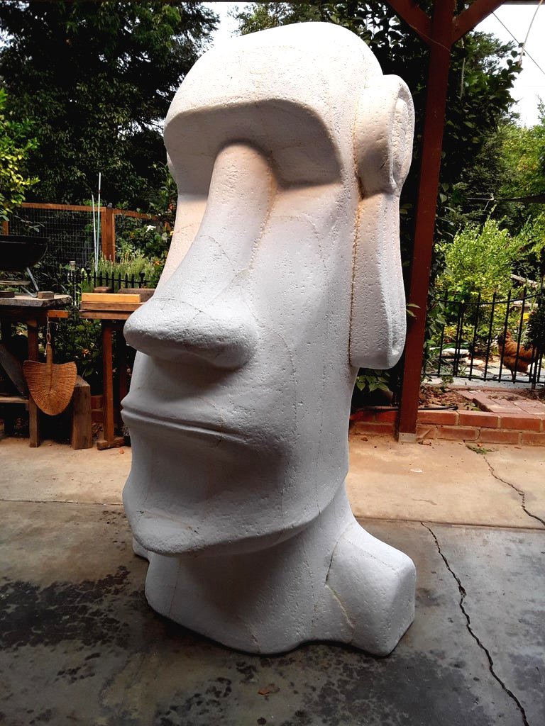 Необычный способ украсить сад статуей из пенополистирола - фото 14