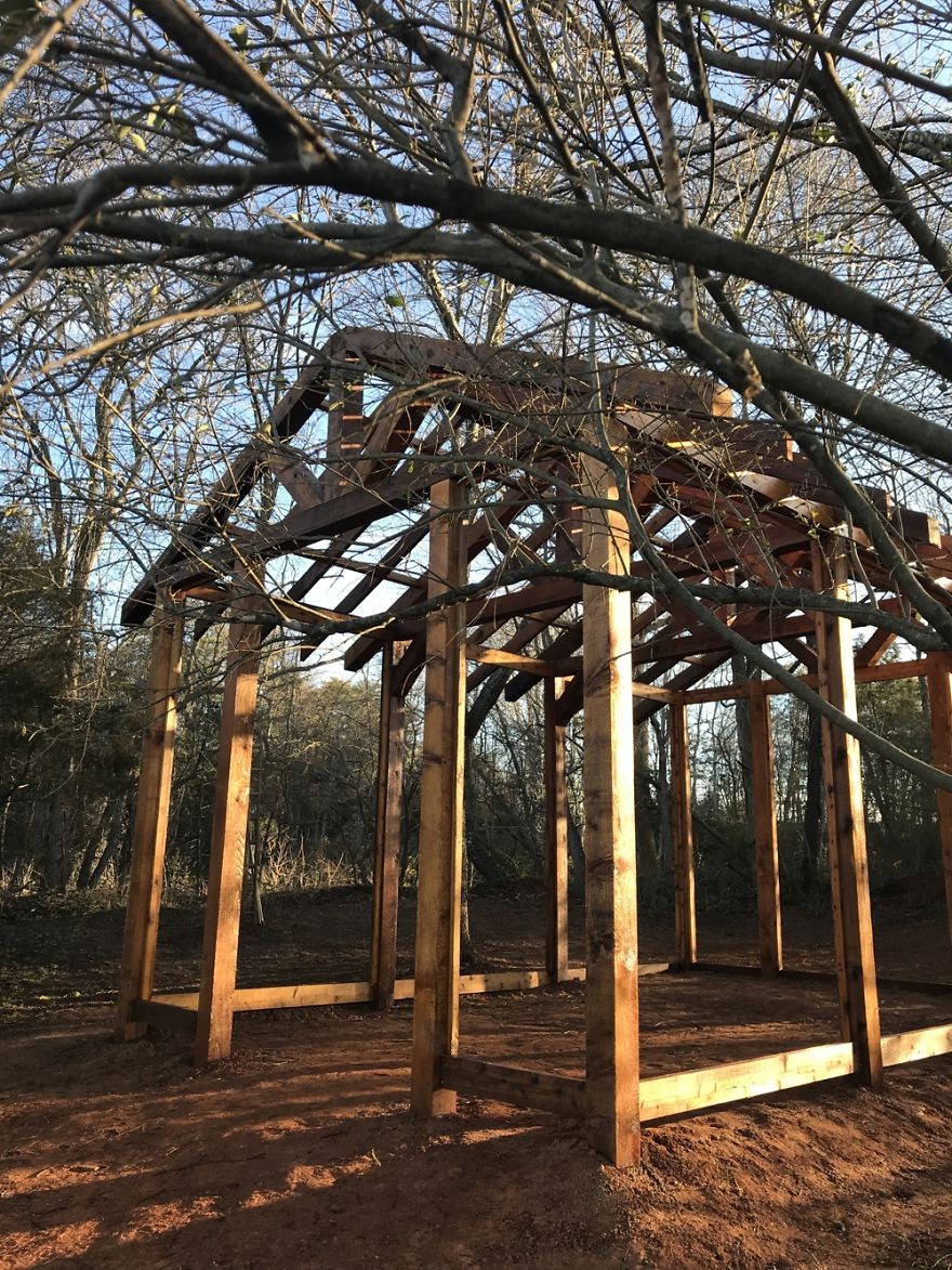 Удивительная оранжерея из старых окон - фото 13