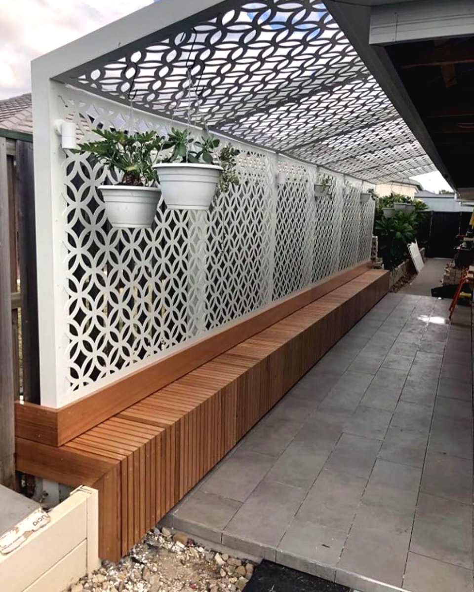 Необычное ограждение между забором и домом - фото 7