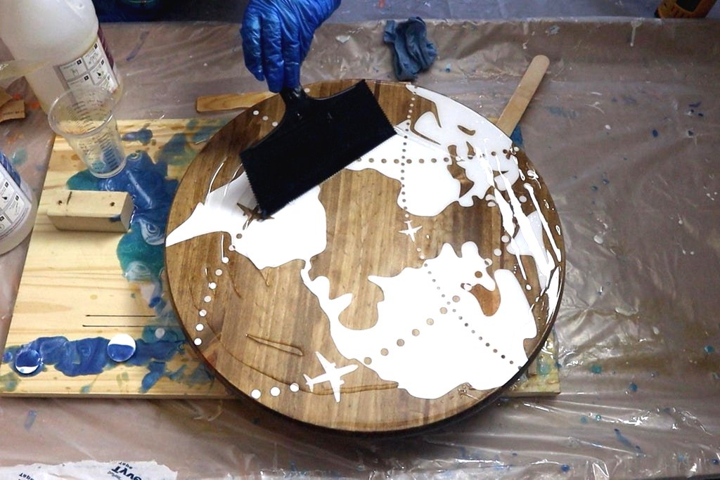 Стол из дерева и эпоксидной смолы своими руками - фото 15