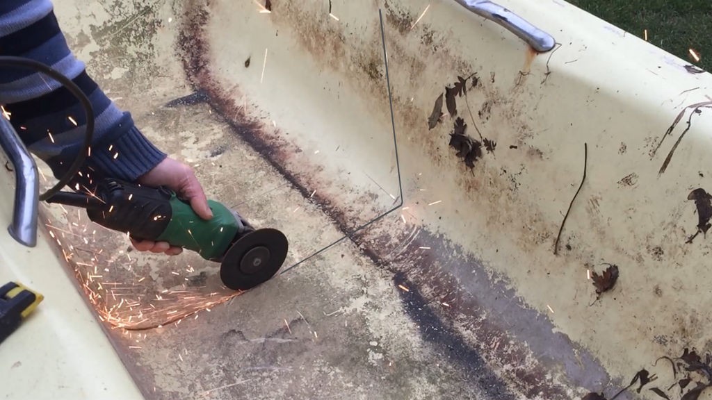 Необычное кресло из старой ванны - фото 4