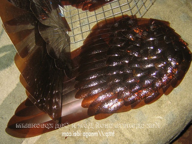 Птица Глухарь из пластиковых бутылок - фото 25