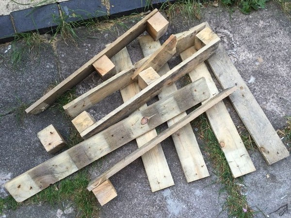 Грядка из поддонов - фото 2