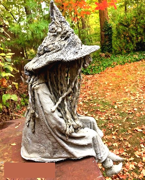 Оригинальная ведьма из бетона - фото 20
