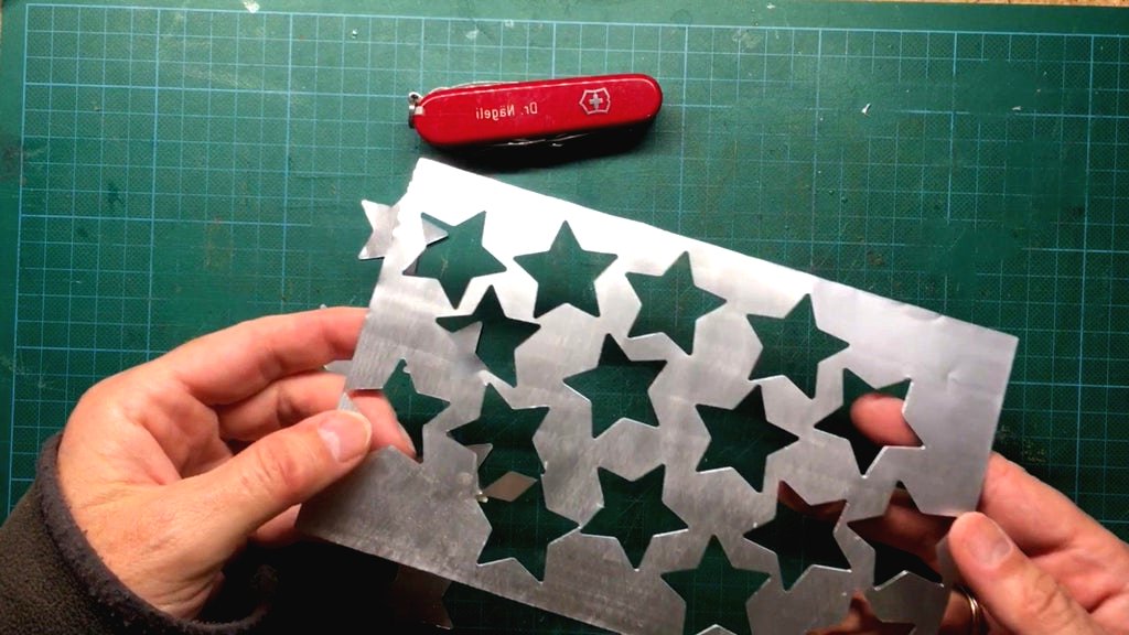 Новогодняя игрушка своими руками - фото 3