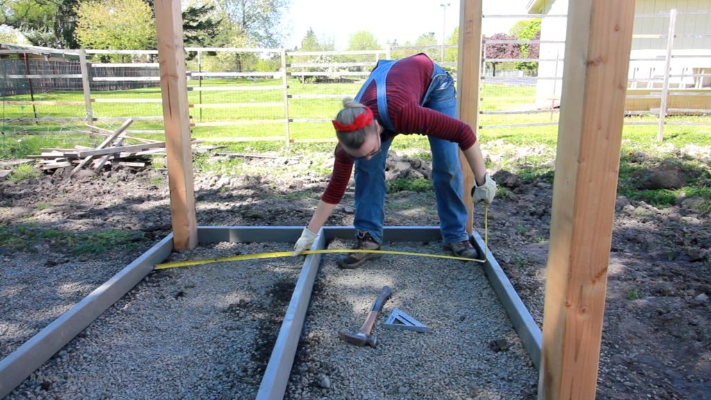 Уютная беседка с декоративной решеткой - фото 8