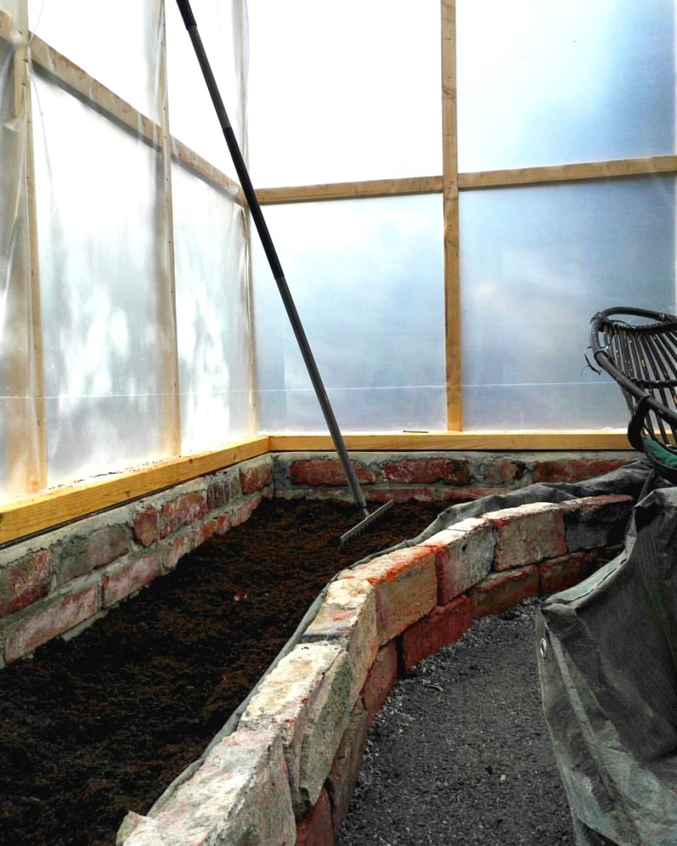 Пленочная теплица на деревянном каркасе - фото 4