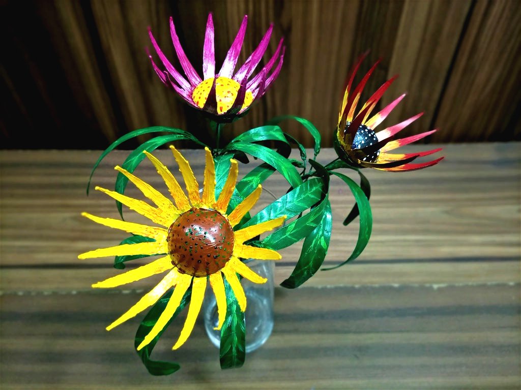 Цветы из пластиковой бутылки - фото 5