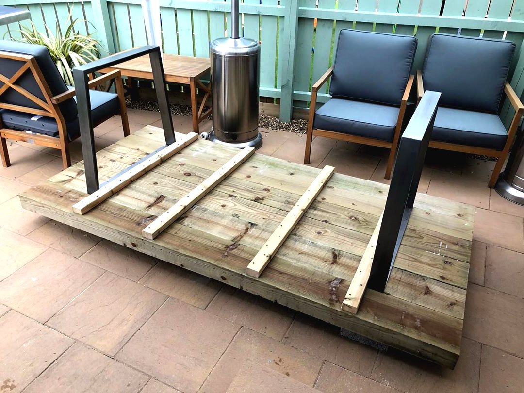 Интересная беседка из дерева - фото 6