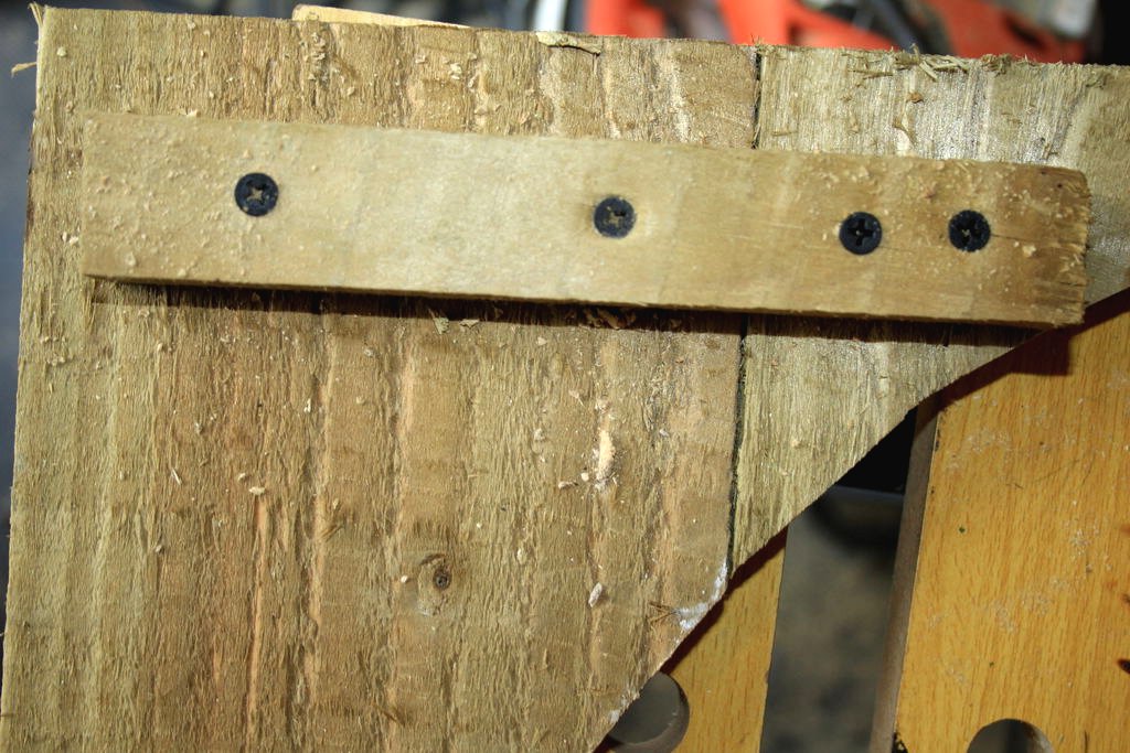 Клумба из бочки - фото 7