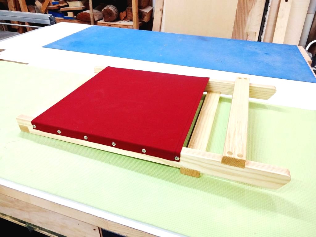 Необычные складные стулья - фото 24