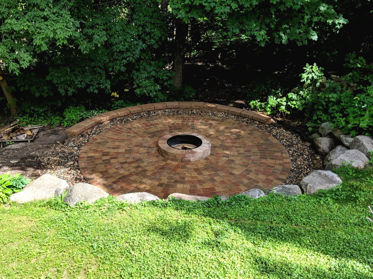 Кострище на даче своими руками - фото 17