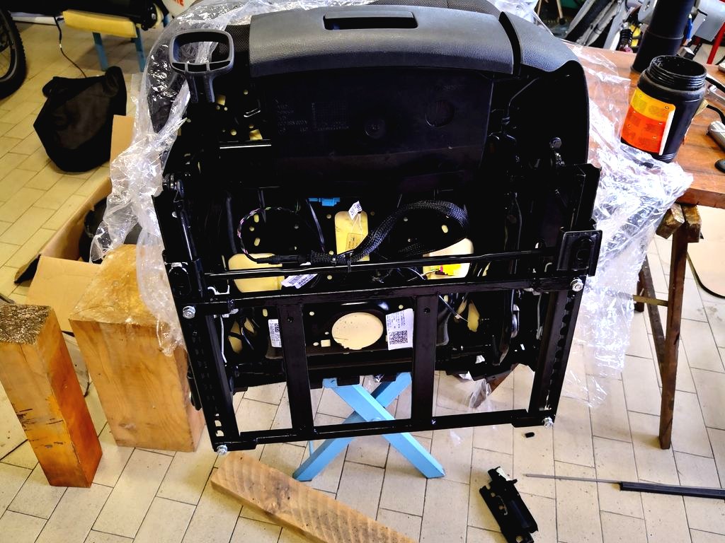 Превратите автокресло в самый крутой офисный стул - фото 16