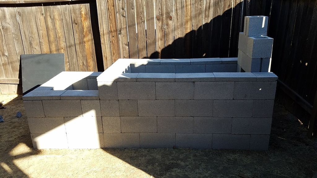 Оригинальная коптильня из шлакоблоков - фото 11