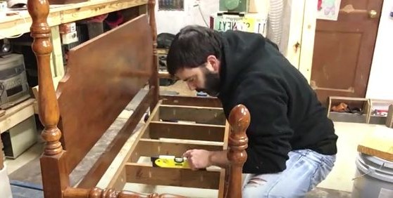 Собрать скамью из старой кровати - фото 4