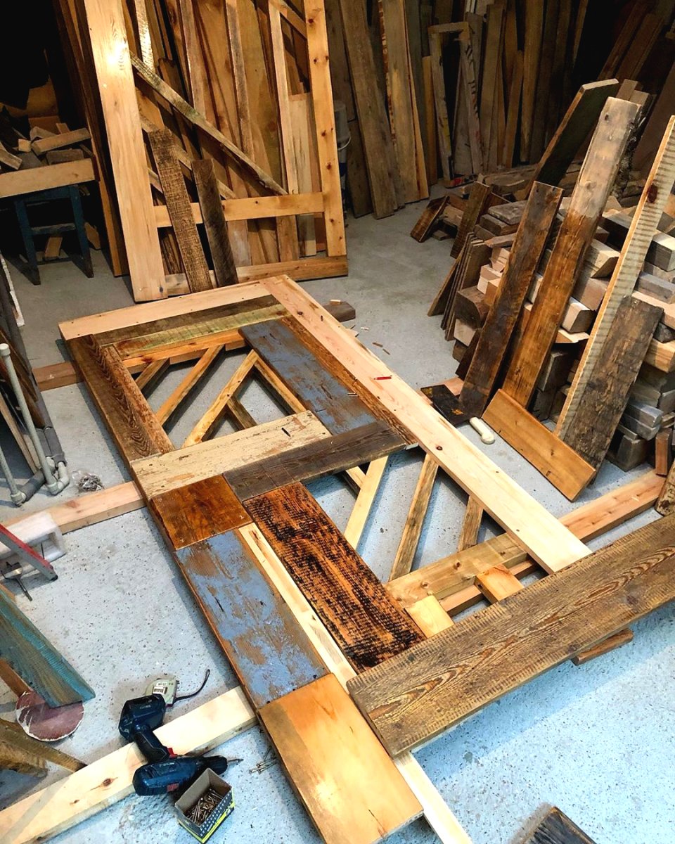 Оригинальные ворота из дерева - фото 5