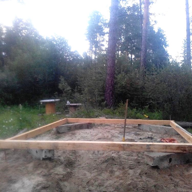 Небольшой домик в лесу 4х4 метра - фото 3