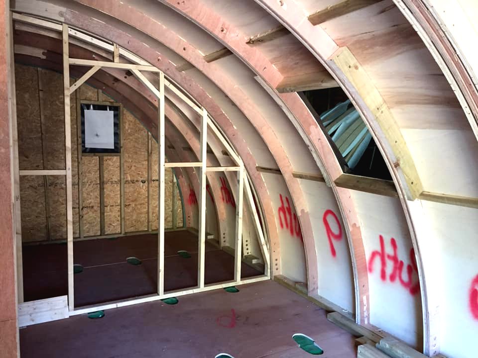 Деревянный дом полукруглой формы - фото 5