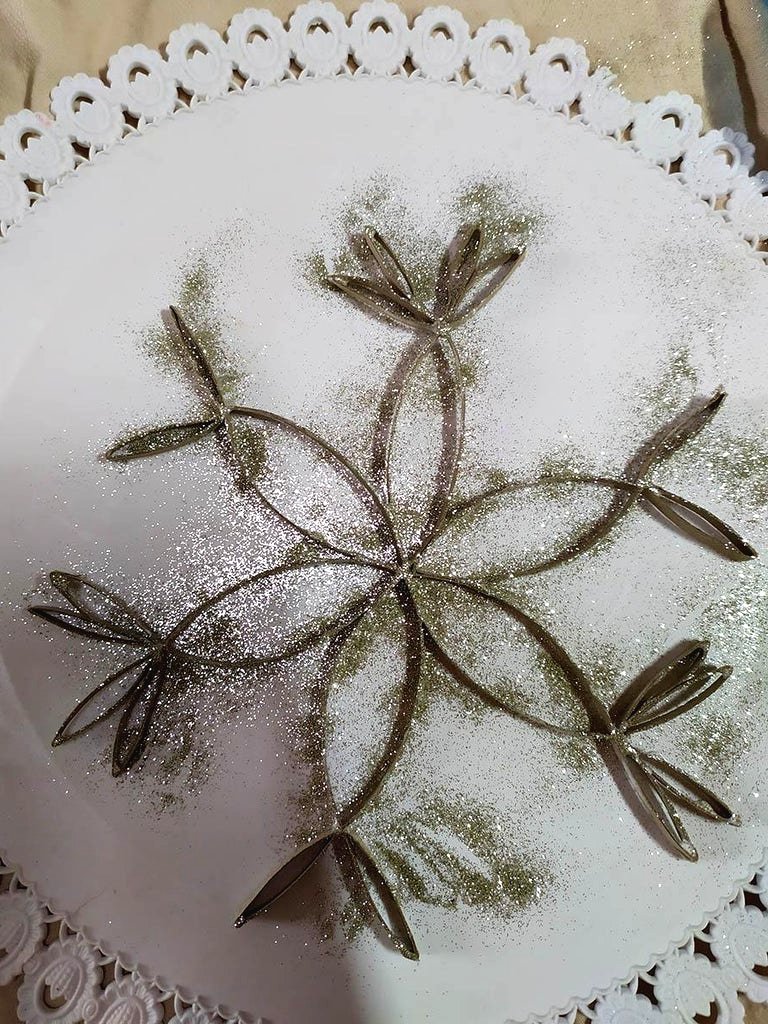 Снежинки из бумаги своими руками - фото 17