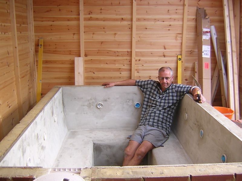 Оригинальное джакузи под навесом - фото 27