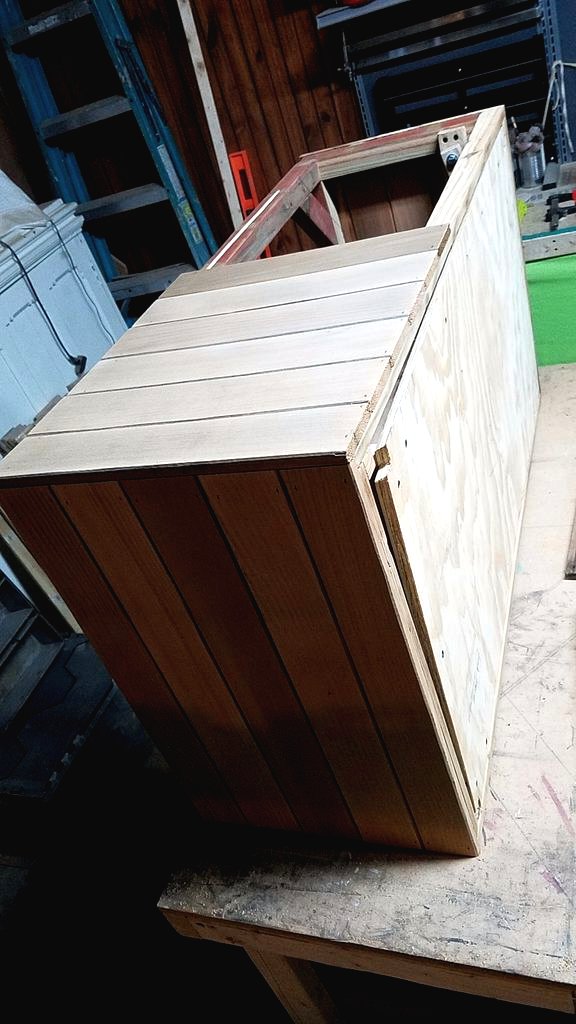 Оригинальный журнальный стол - фото 11