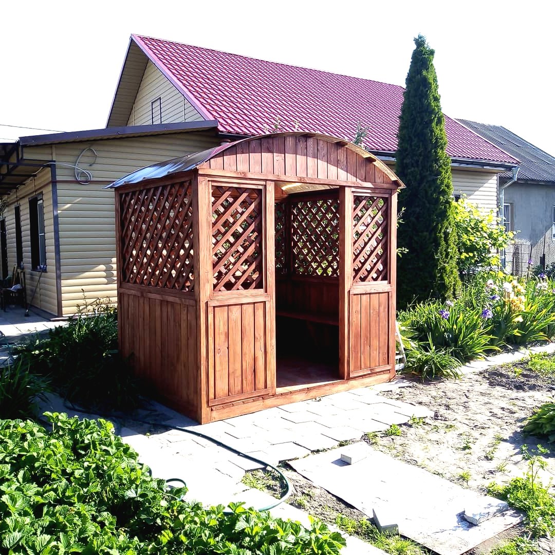 Интересная беседка из дерева - фото 10