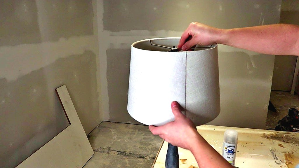 Настольная лампа из ножки стола - фото 25