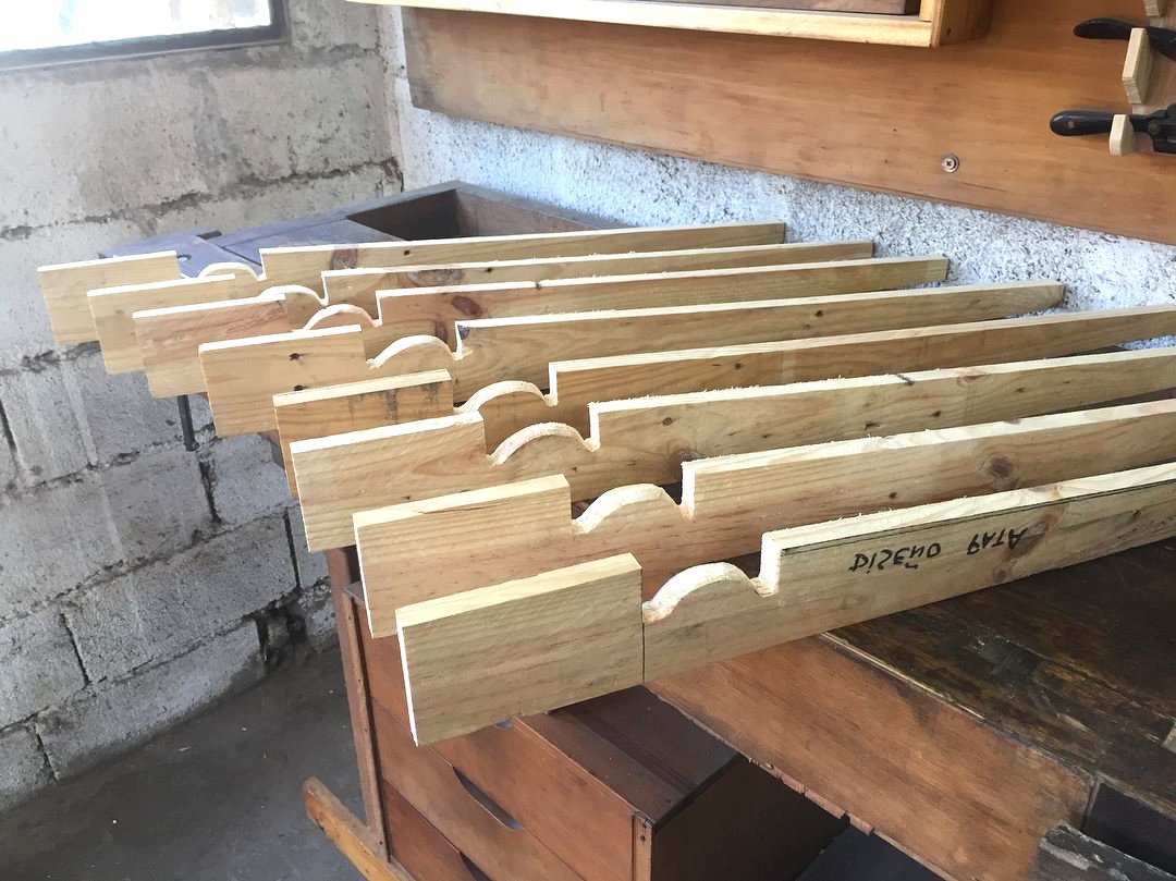 Винтажный стол из поддона - фото 3