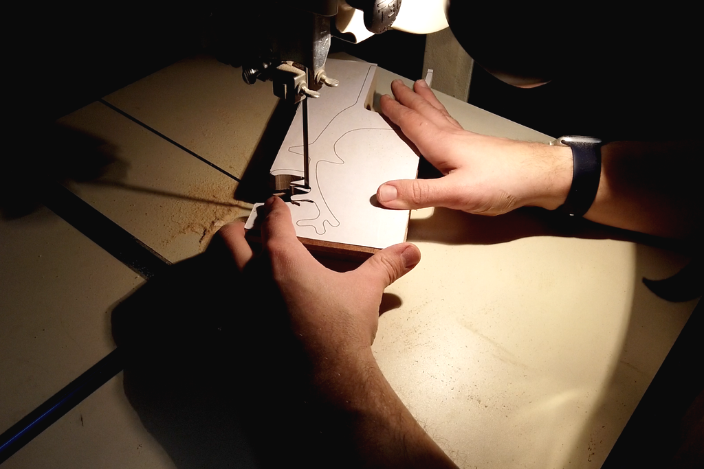 Рождественский олень своими руками из дерева - фото 5