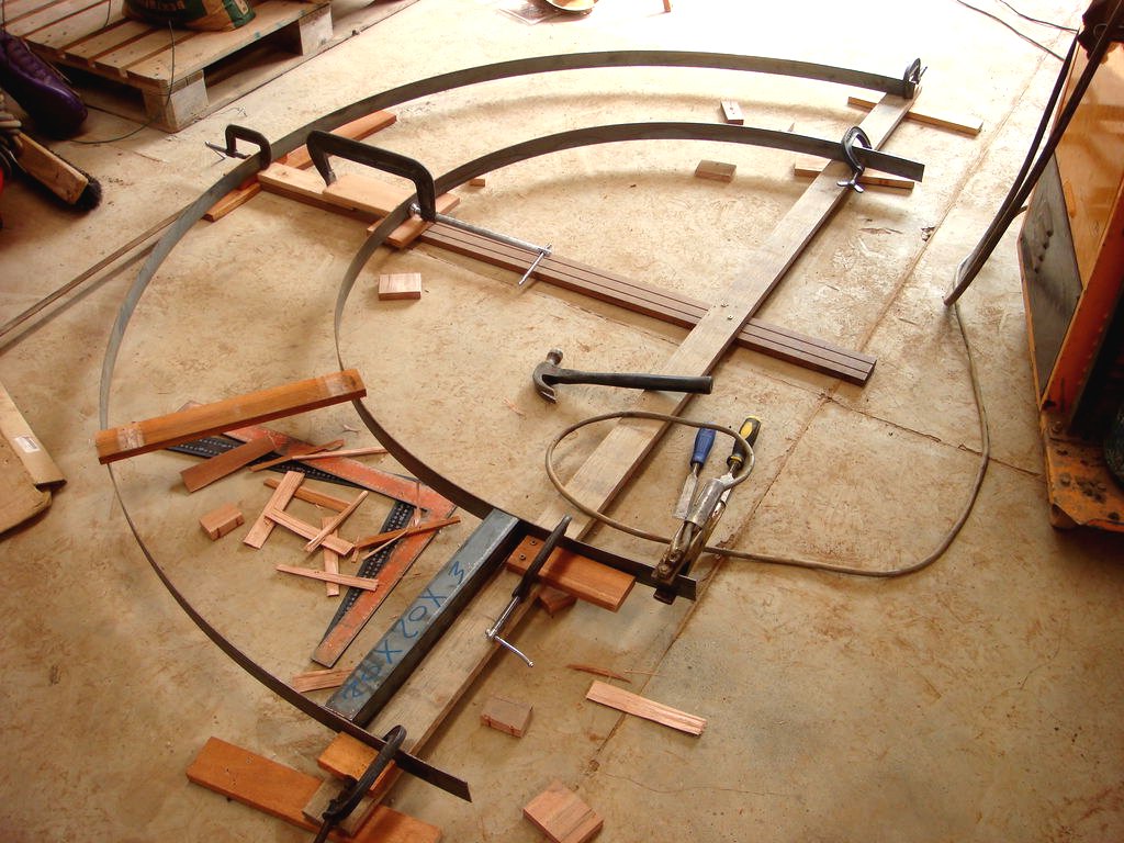 Необычная консольная скамья - фото 2