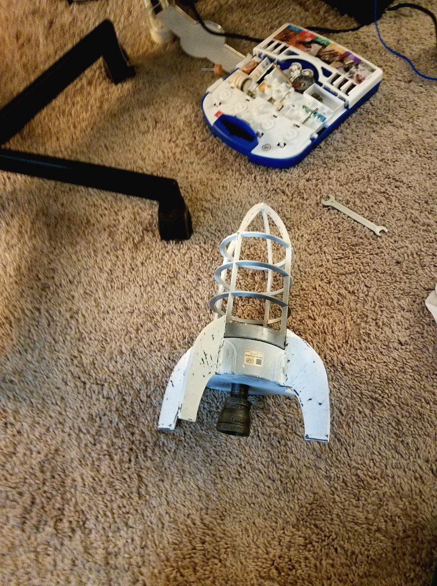 Необычная лампа в форме ракеты - фото 6