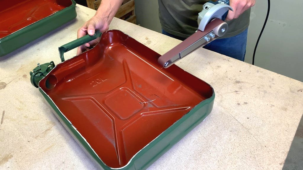 Чемодан из канистры своими руками - фото 5