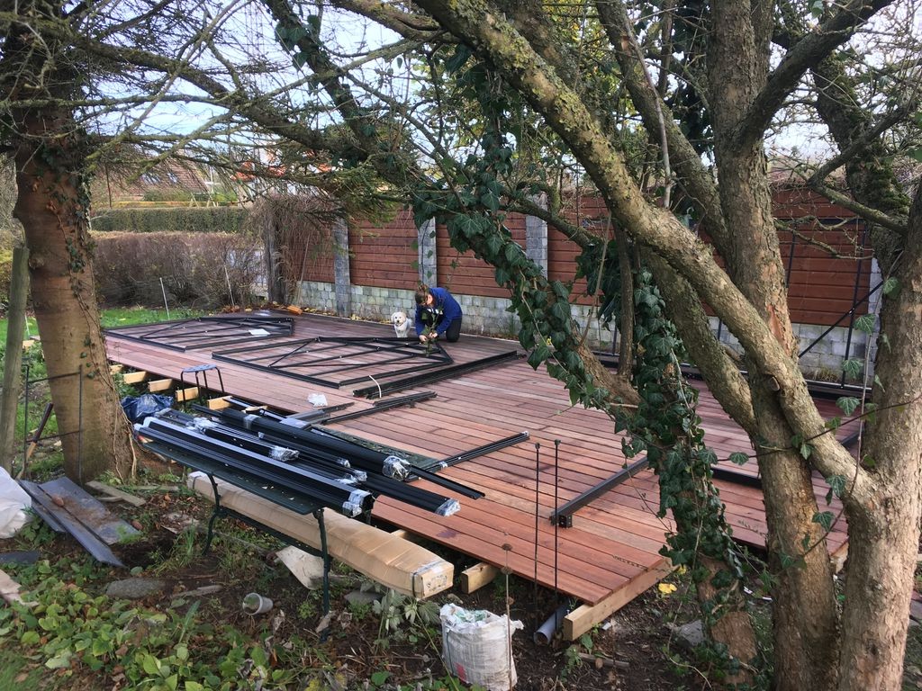 Терраса с беседкой из закаленного стекла - фото 19