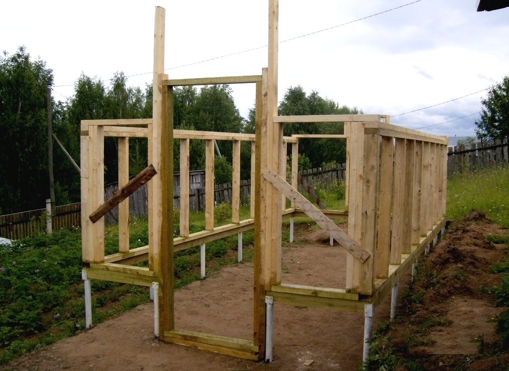 Теплица из деревянного каркаса - фото 4