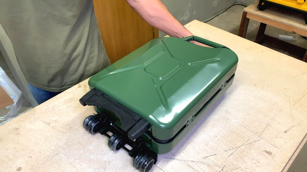 Чемодан из канистры своими руками - фото 20
