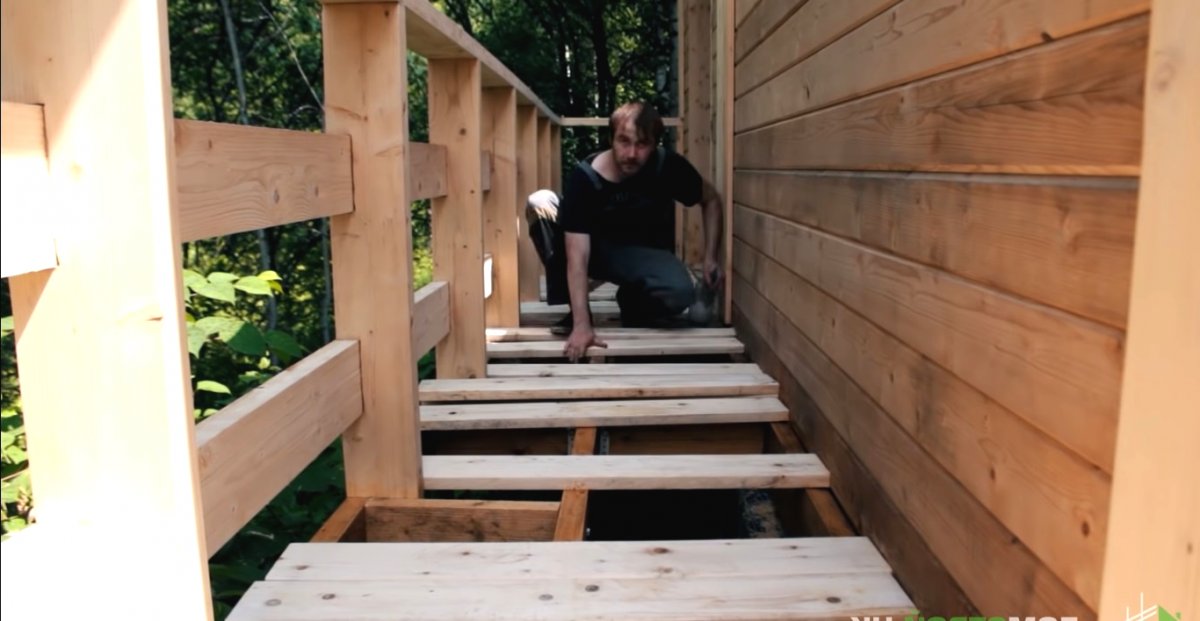 Оригинальная баня из бруса - фото 18