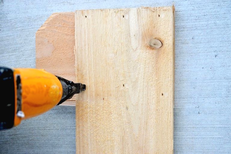 Интересные подоконные ящики для цветочных горшков. - фото 11