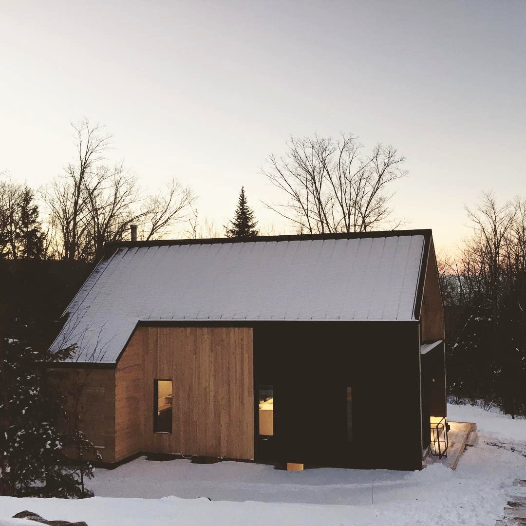 Каркасный дом с необычной террасой - фото 5