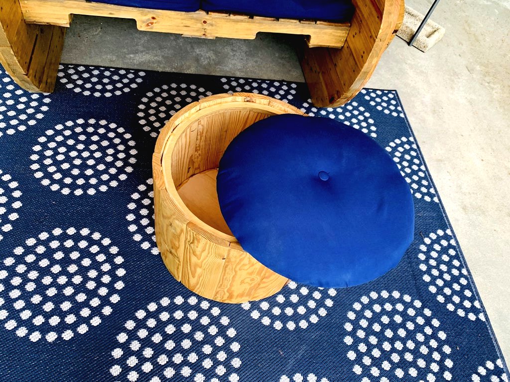 Что можно сделать из кабельной катушки своими руками? - фото 19