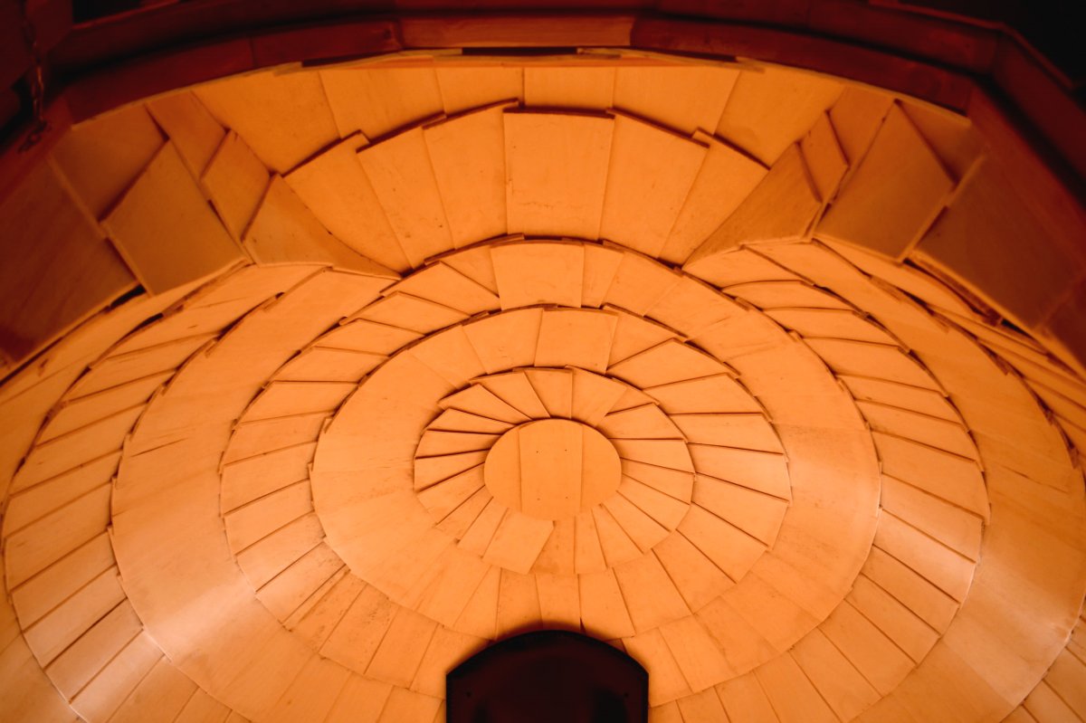 Оригинальная баня из дранки - фото 8