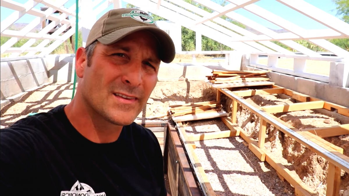 Подземная теплица из профилированного поликарбоната - фото 23