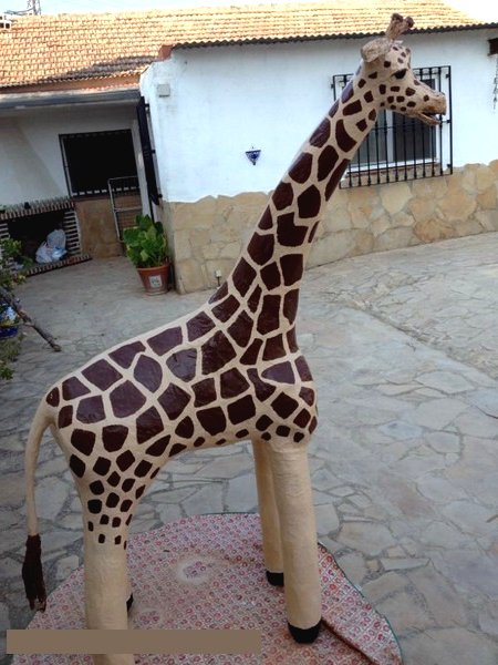 Удивительный жираф из пластиковых бутылок - фото 10