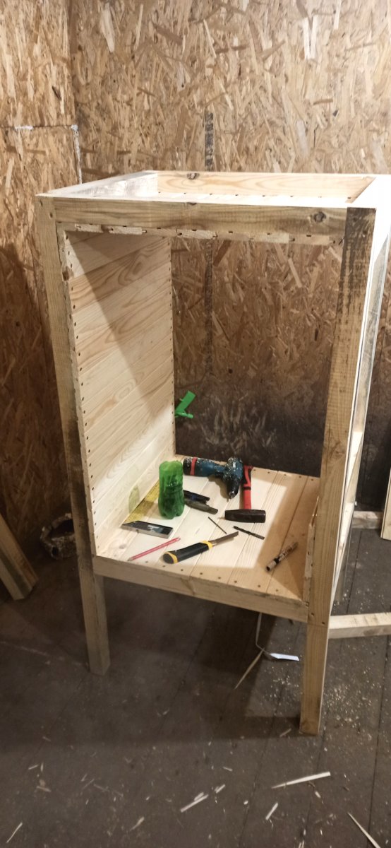 Как собрать коптильню своими руками из дерева? - фото 2