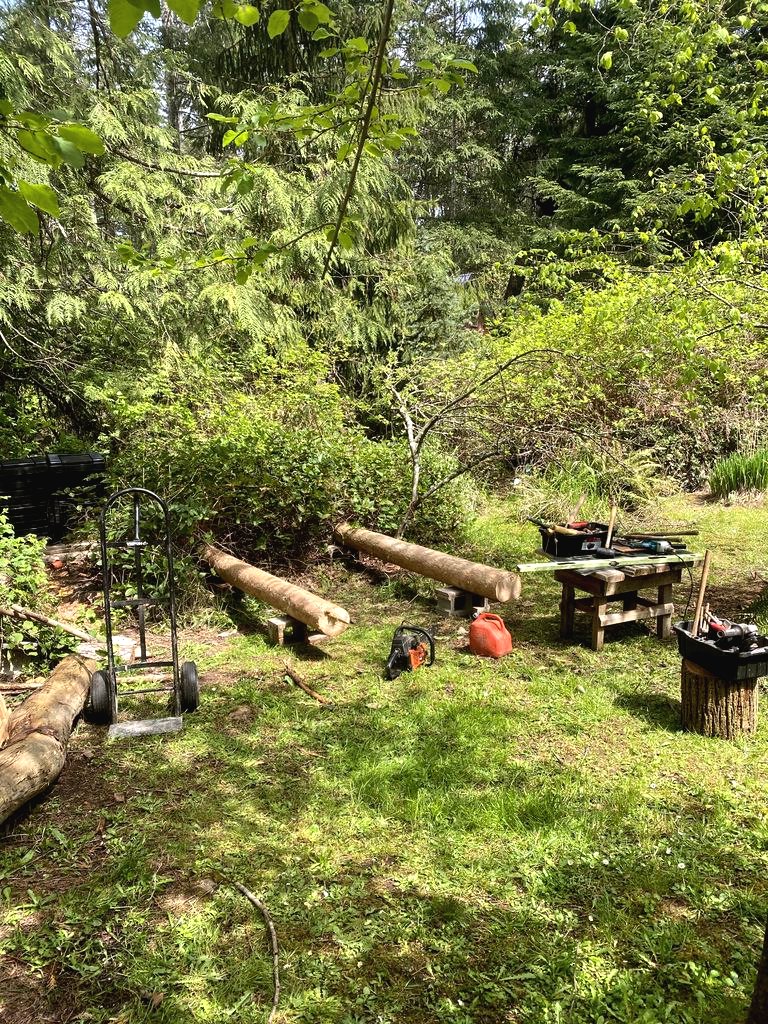 Строим детский домик из дерева на даче - фото 4