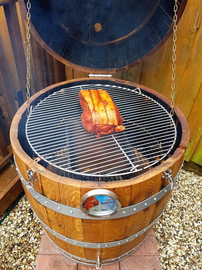 Необычный гриль из винной бочки - фото 2
