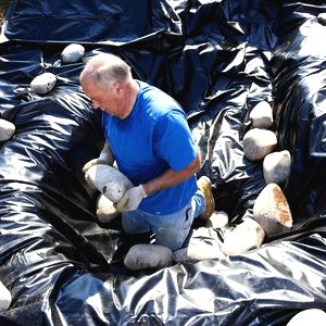 Небольшой водопад с прудом - фото 8