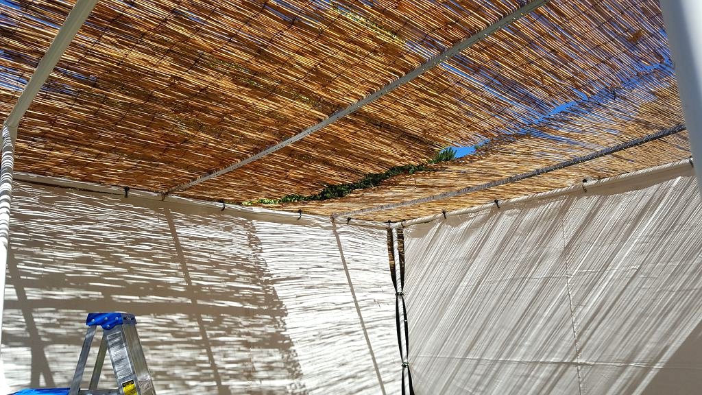 Беседка из пластиковых труб - фото 3