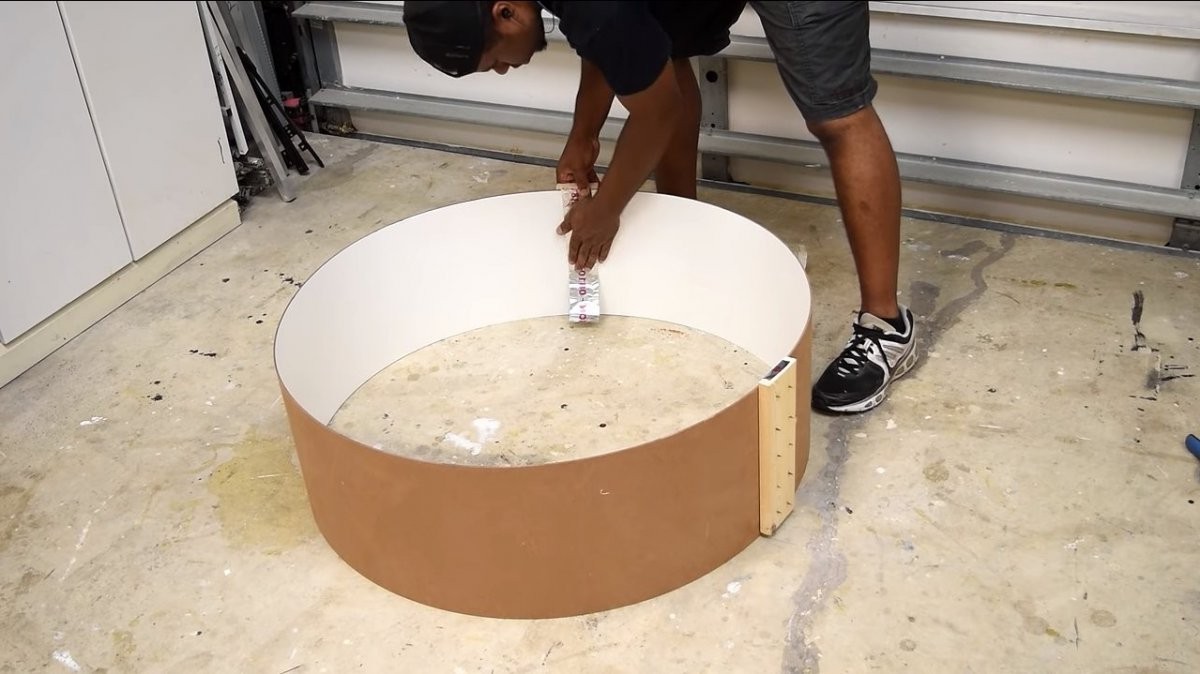 Уличный очаг из барабана стиральной машины и бетона - фото 10