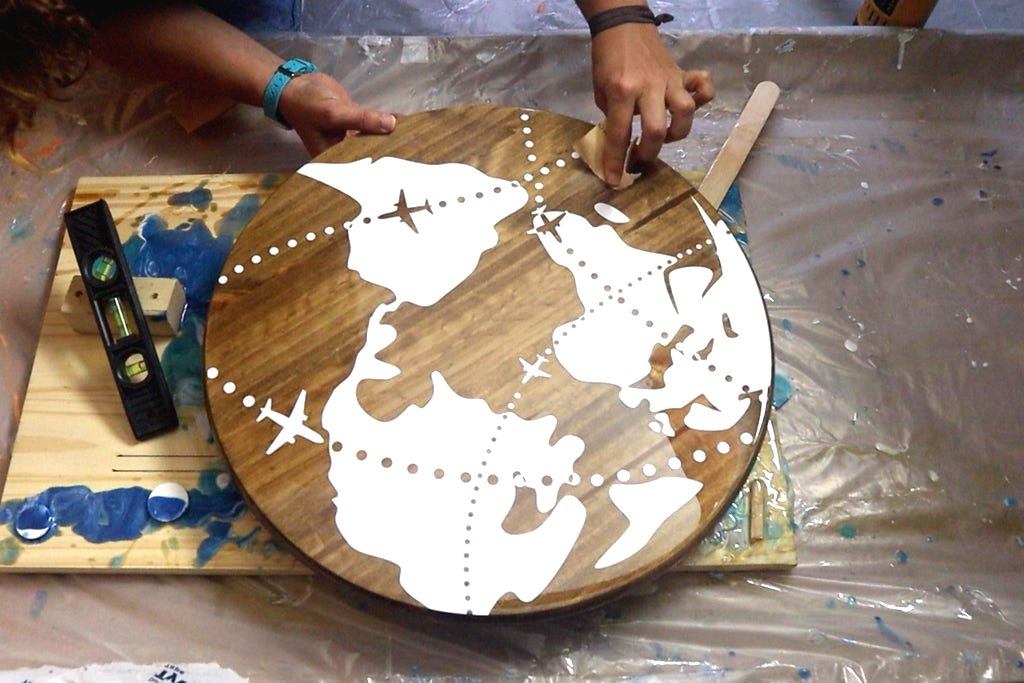 Стол из дерева и эпоксидной смолы своими руками - фото 12