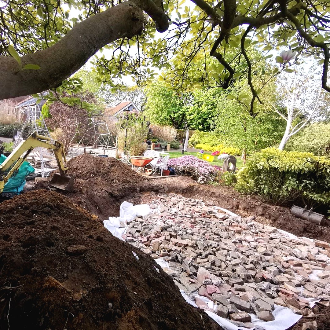 Необычное патио своими руками на даче - фото 5